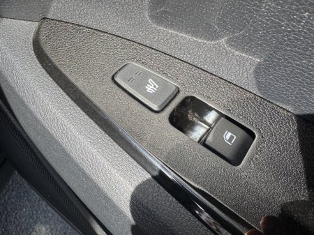 2025 Kia Sportage - photo 16
