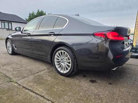 2023 BMW 5-Series - photo 6