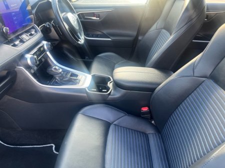 2024 Toyota RAV4 - photo 6