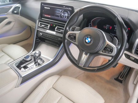 2022 BMW 8-Series - photo 6