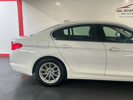 2020 BMW 5-Series - photo 8