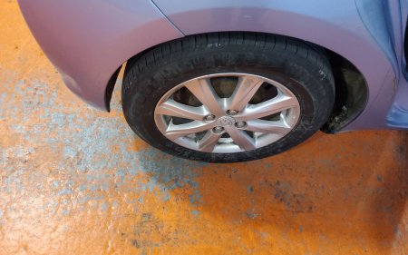 2011 Toyota Yaris - photo 8