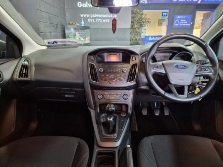 2017 Ford Focus - photo 25