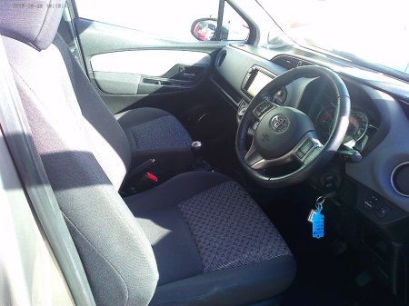 2015 Toyota Yaris - photo 6