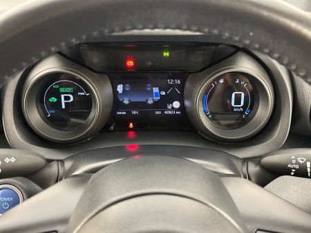 2022 Toyota Yaris - photo 13