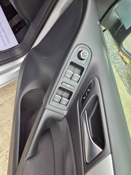 2012 Volkswagen Golf - photo 9