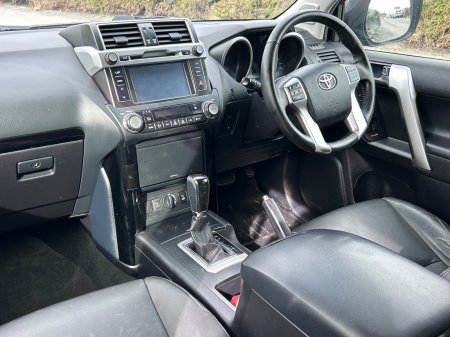 2016 Toyota Land Cruiser - photo 12
