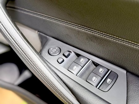 2017 BMW 5-Series - photo 17