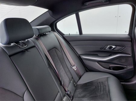 2024 BMW 3-Series - photo 10