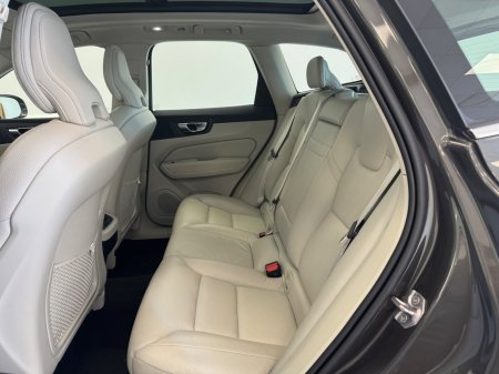 2021 Volvo XC60 - photo 6