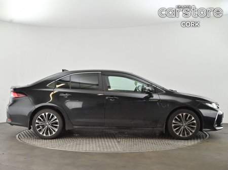 2025 Toyota Corolla - photo 2