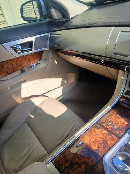 2015 Jaguar XF - photo 18