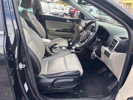 2021 Kia Sportage - photo 8