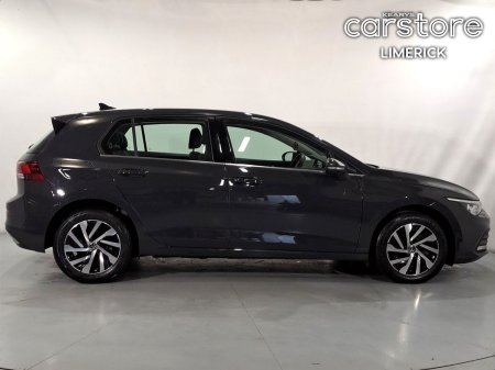 2023 Volkswagen Golf - photo 2