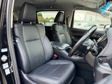 2019 Toyota Alphard - photo 9