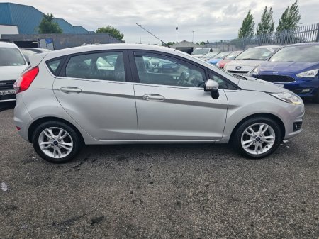 2016 Ford Fiesta - photo 8