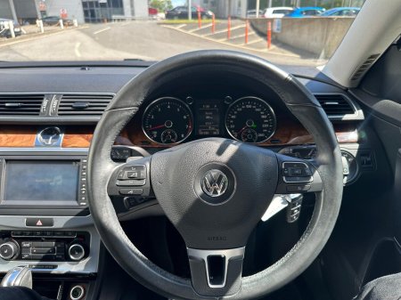 2011 Volkswagen Passat - photo 12