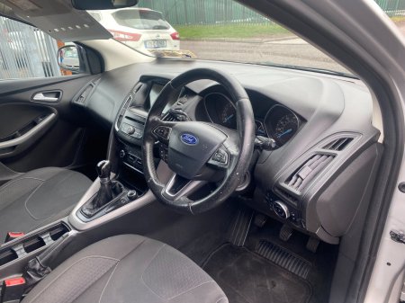 2017 Ford Focus - photo 13