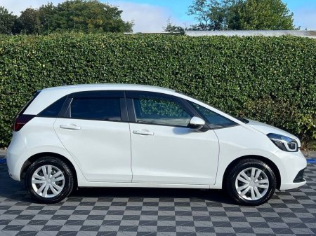 2024 Honda Fit - photo 2