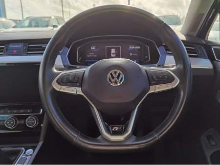 2020 Volkswagen Passat - photo 14