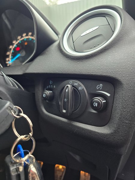 2017 Ford Fiesta - photo 18