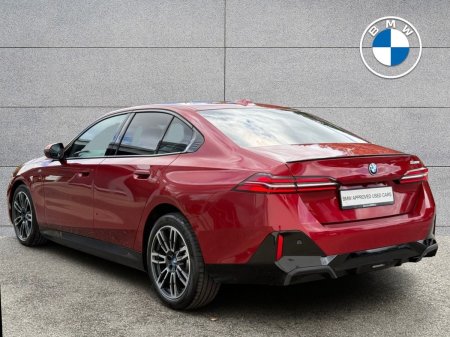 2024 BMW 5-Series - photo 2
