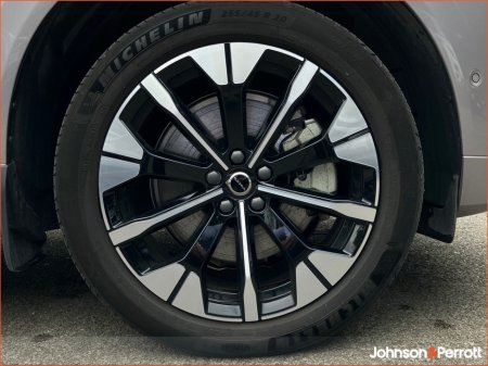 2025 Volvo XC60 - photo 16