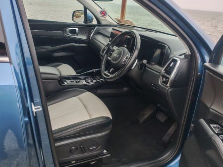 2023 Kia Sorento - photo 10