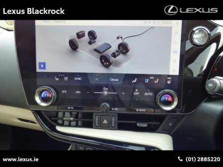 2025 Lexus NX 450h+ - photo 12