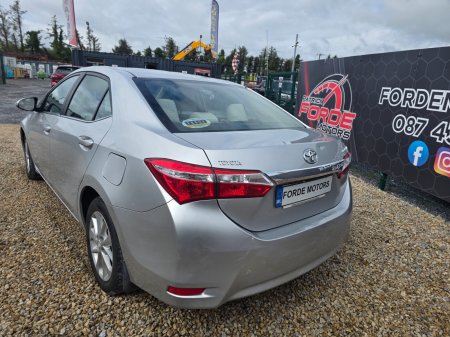 2014 Toyota Corolla - photo 3