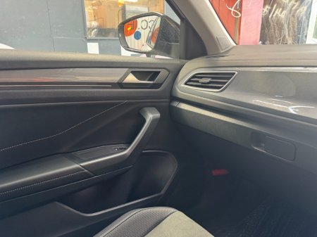 2024 Volkswagen T-Roc - photo 13