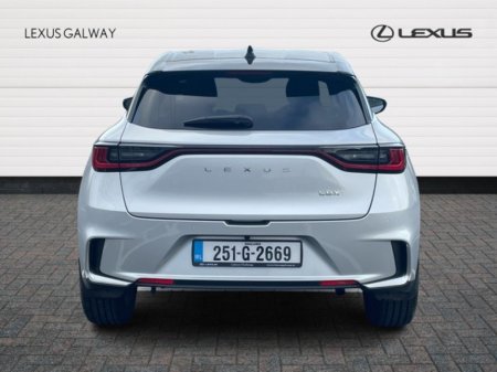 2025 Lexus LBX - photo 5