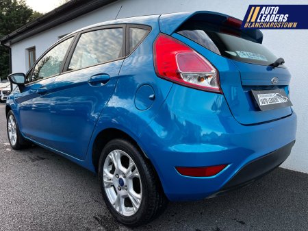2015 Ford Fiesta - photo 3