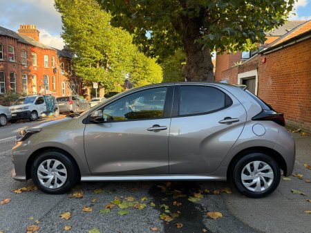 2022 Toyota Yaris - photo 9