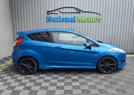 2016 Ford Fiesta - photo 2