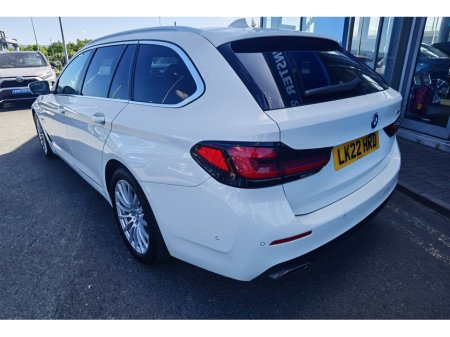 2022 BMW 5-Series - photo 6