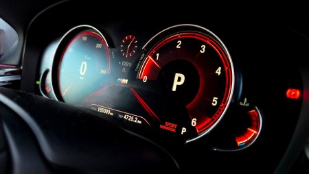2017 BMW 5-Series - photo 35