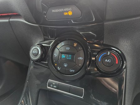 2014 Ford Fiesta - photo 15