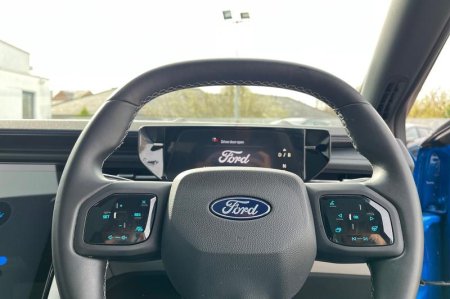 2025 Ford Capri - photo 12