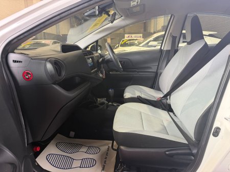 2017 Toyota Aqua - photo 21