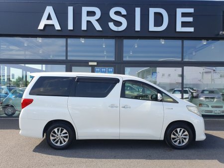 2013 Toyota Alphard - photo 30