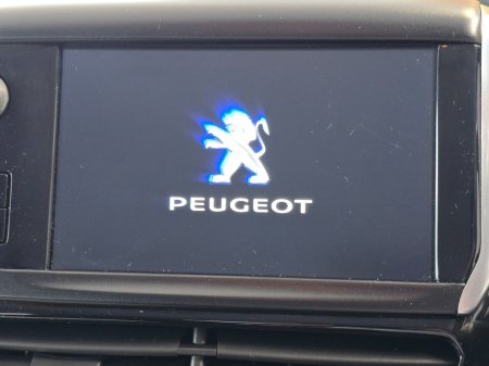 2018 Peugeot 208 - photo 12