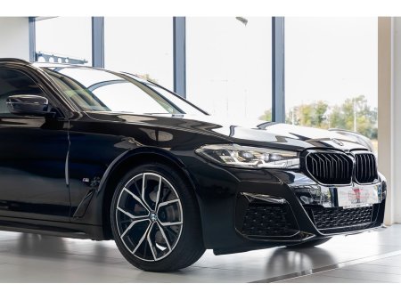 2022 BMW 5-Series - photo 4
