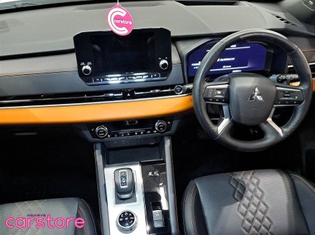 2024 Mitsubishi Outlander - photo 11