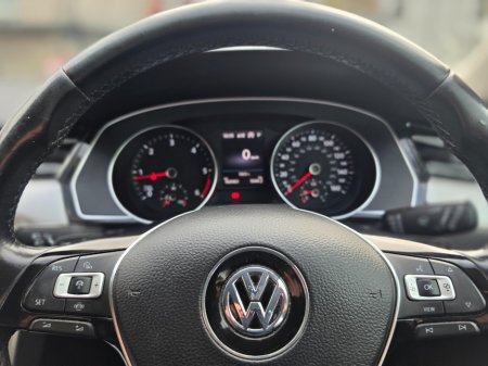 2019 Volkswagen Passat - photo 17