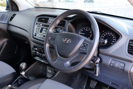 2018 Hyundai i20 - photo 11