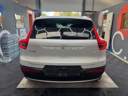 2021 Volvo XC40 - photo 4