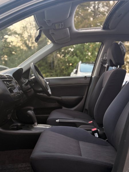 2005 Honda Civic - photo 25