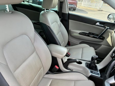 2021 Kia Sportage - photo 7