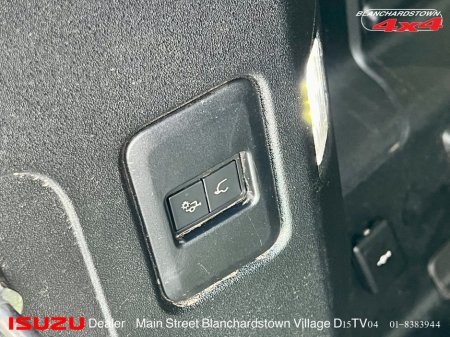 2025 Land Rover Defender - photo 20